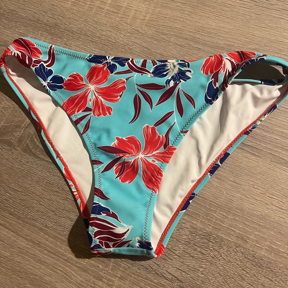 Cupshe bikini bottoms M NWOT